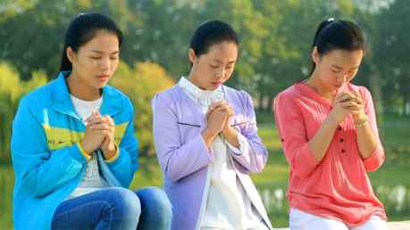 The Church of Almighty God,Eastern Lightning,Pray to God
